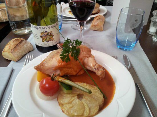 Le Plaza Restaurant
